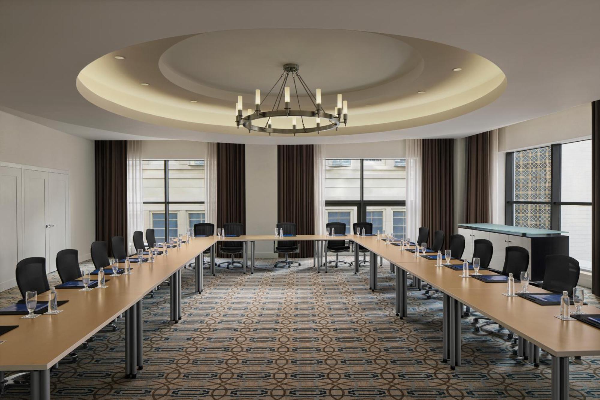 ฮิลตัน มักกะฮ์ คอนเวนชั่น โฮเต็ล Hotel Mecca ภายนอก รูปภาพ U-shaped meeting room