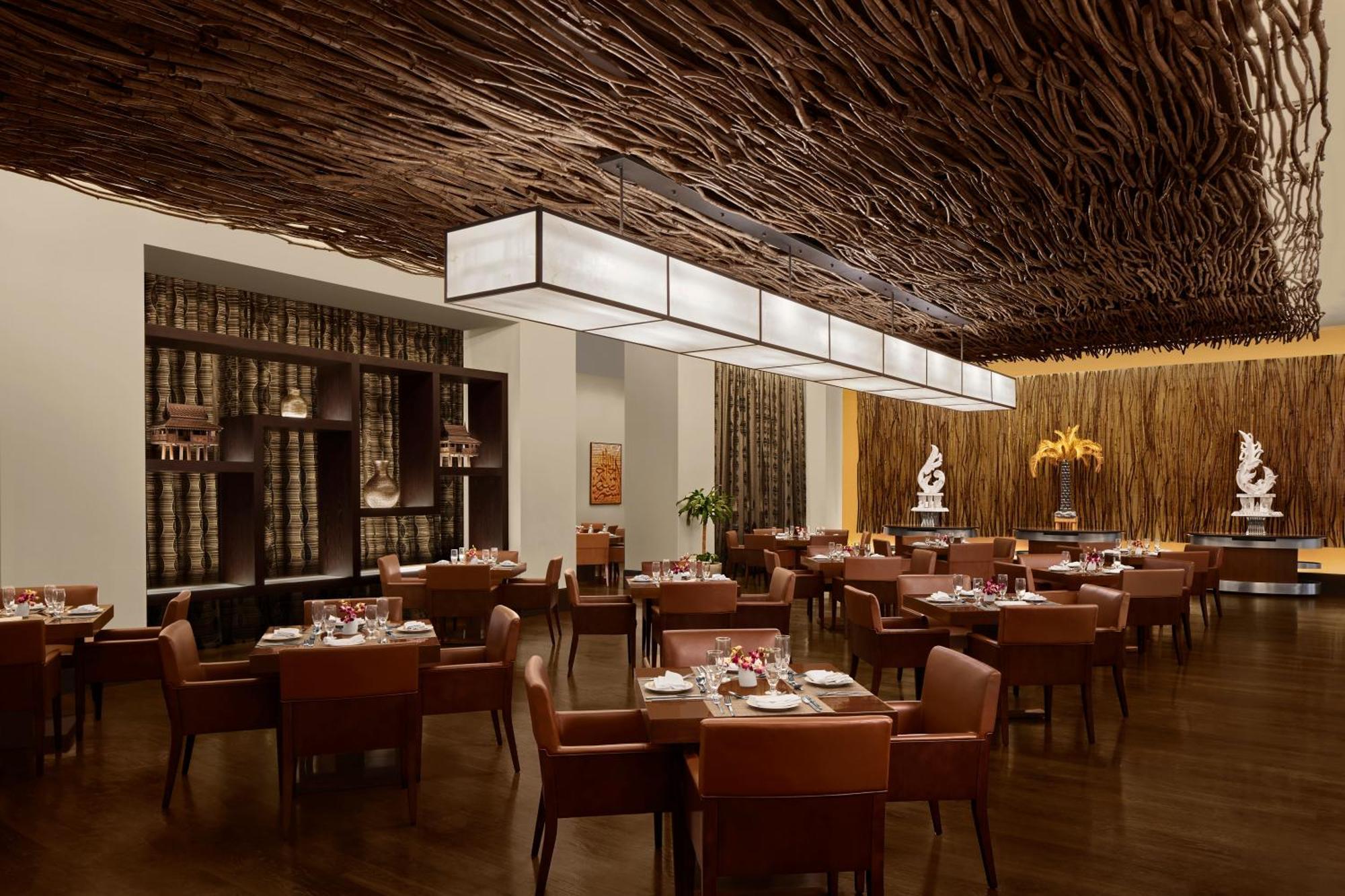 ฮิลตัน มักกะฮ์ คอนเวนชั่น โฮเต็ล Hotel Mecca ภายนอก รูปภาพ The restaurant's interior